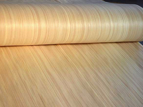 On the contrary, the rough and loose veneer has a poor surface finish and is easy to break during the construction process.